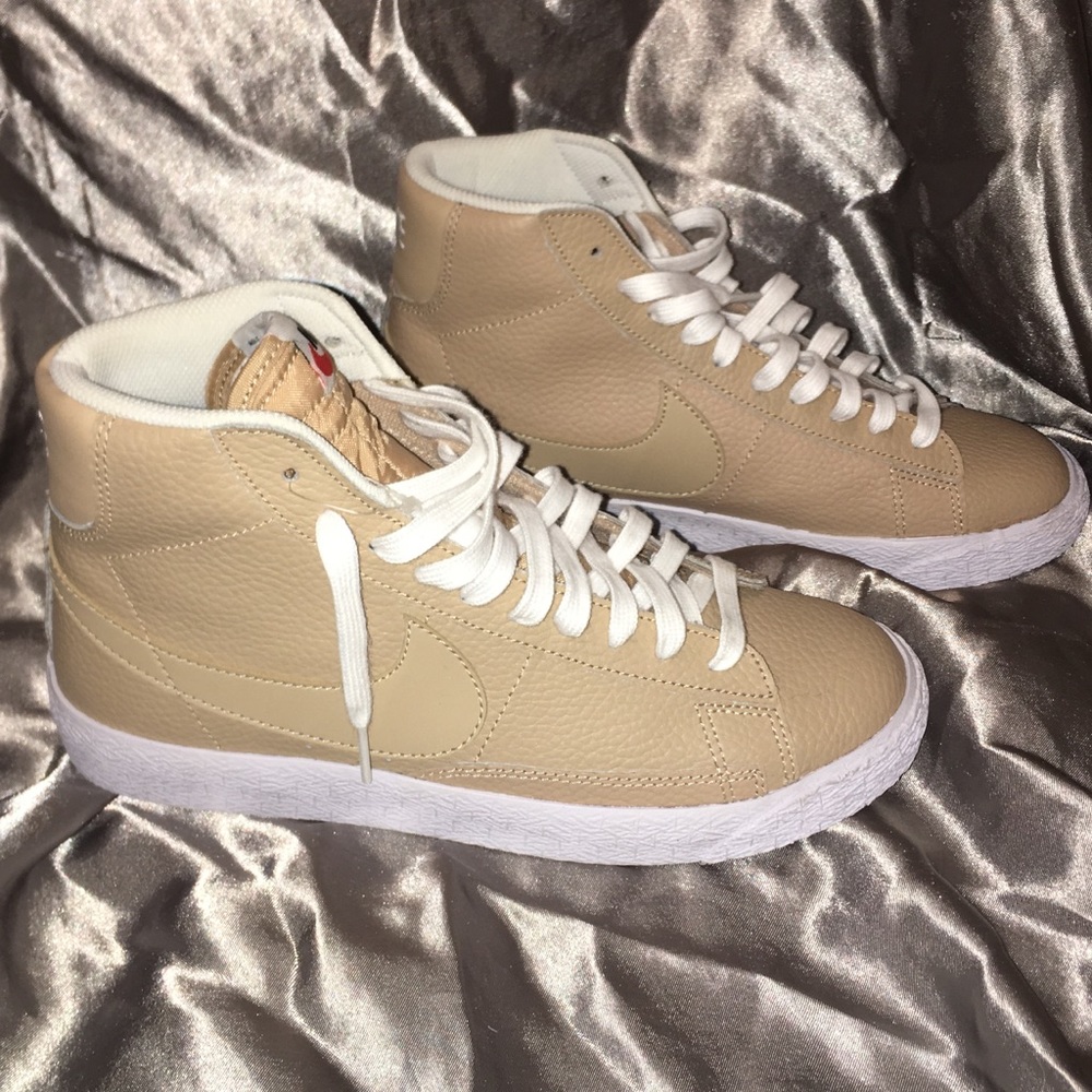 Nike sneakers high top